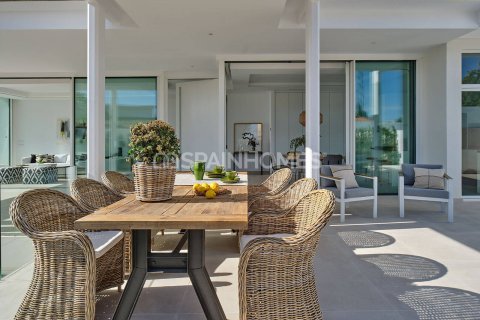 Villa zum Verkauf Marbella, Malaga, Spanien 4 Schlafzimmer, 250 m2 Nr. 121323 - Foto 10