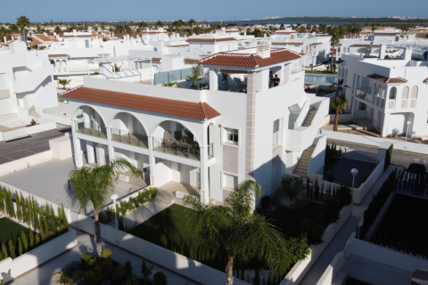 Huoneisto myytävänä Ciudad Quesada, Alicante, Espanja, 2 makuuhuonetta, 82 m2 No. 125955 - kuva 1