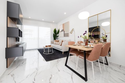 Huoneisto myytävänä San Miguel de Salinas, Alicante, Espanja, 2 makuuhuonetta, 70 m2 No. 128595 - kuva 26