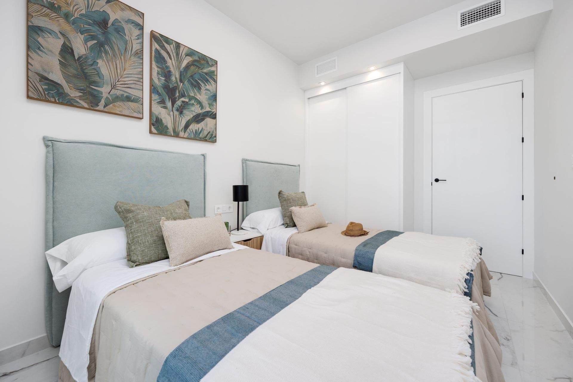 Apartment à San Miguel de Salinas, Alicante, Espagne 2 chambres, 70 m2 No. 128595