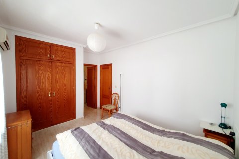 Huvila myytävänä Torrevieja, Alicante, Espanja, 3 makuuhuonetta, 224 m2 No. 129731 - kuva 25