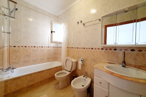 Huvila myytävänä Torrevieja, Alicante, Espanja, 3 makuuhuonetta, 224 m2 No. 129731 - kuva 26