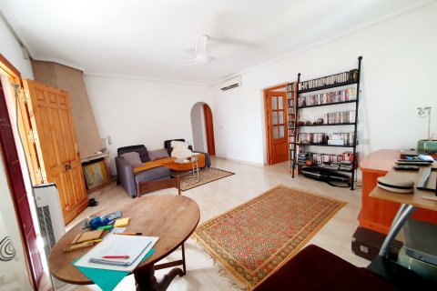 Huvila myytävänä Torrevieja, Alicante, Espanja, 3 makuuhuonetta, 224 m2 No. 129731 - kuva 13