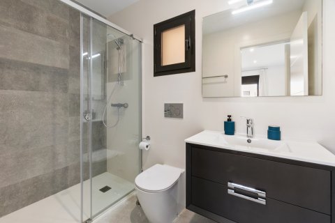 Apartment for sale Alicante, Spain 2 bedrooms, 80 sq.m. No. 129712 - photo 12