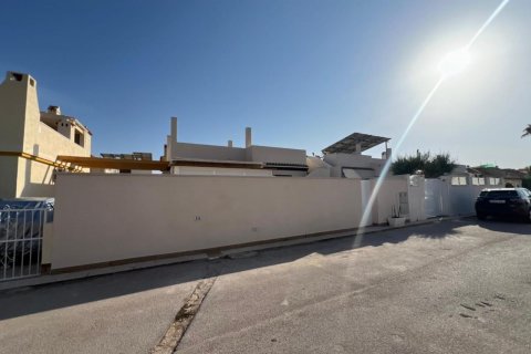 Villa in vendita Torrevieja, Alicante, Spagna 2 camere da letto, 90 mq. N° 131486 - foto 5