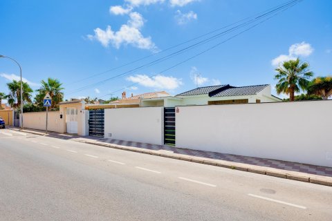 Villa for sale Torrevieja, Alicante, Spain 4 bedrooms, 93 sq.m. No. 131491 - photo 6