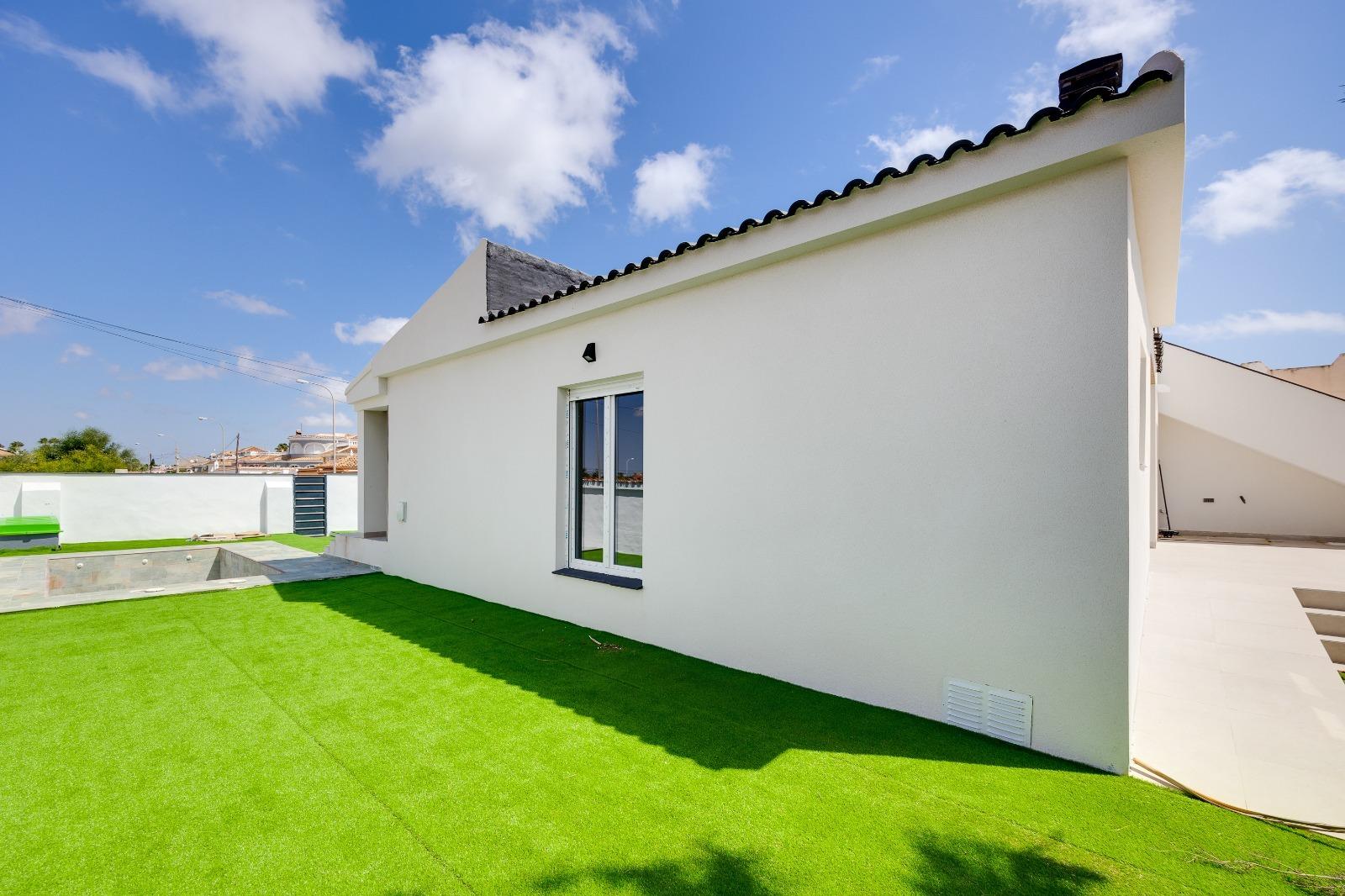 Huvila Torrevieja, Alicante, Espanja 4 makuuhuonetta, 93 m2 No. 131491