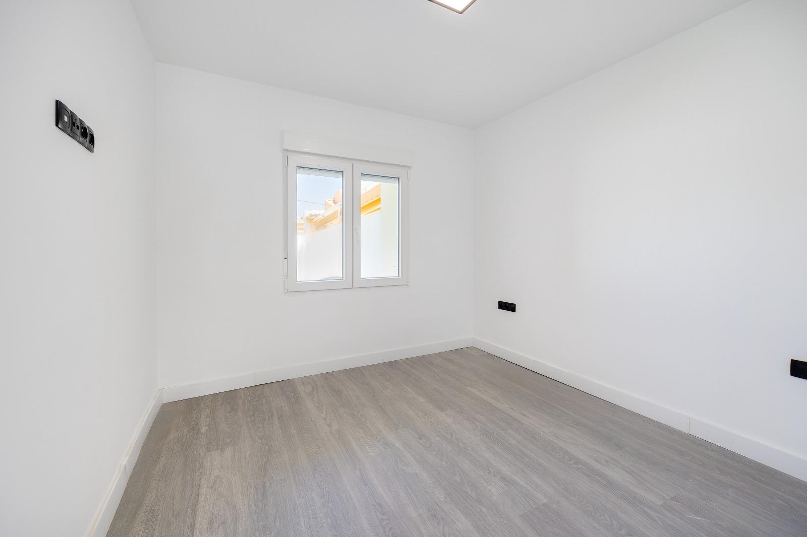 Huvila Torrevieja, Alicante, Espanja 4 makuuhuonetta, 93 m2 No. 131491