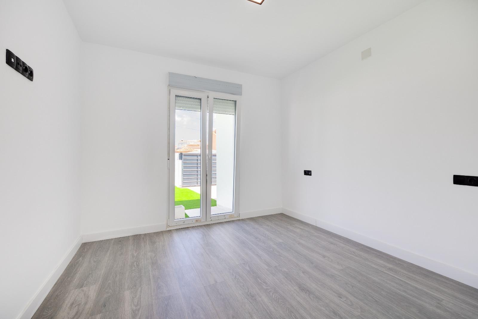 Huvila Torrevieja, Alicante, Espanja 4 makuuhuonetta, 93 m2 No. 131491