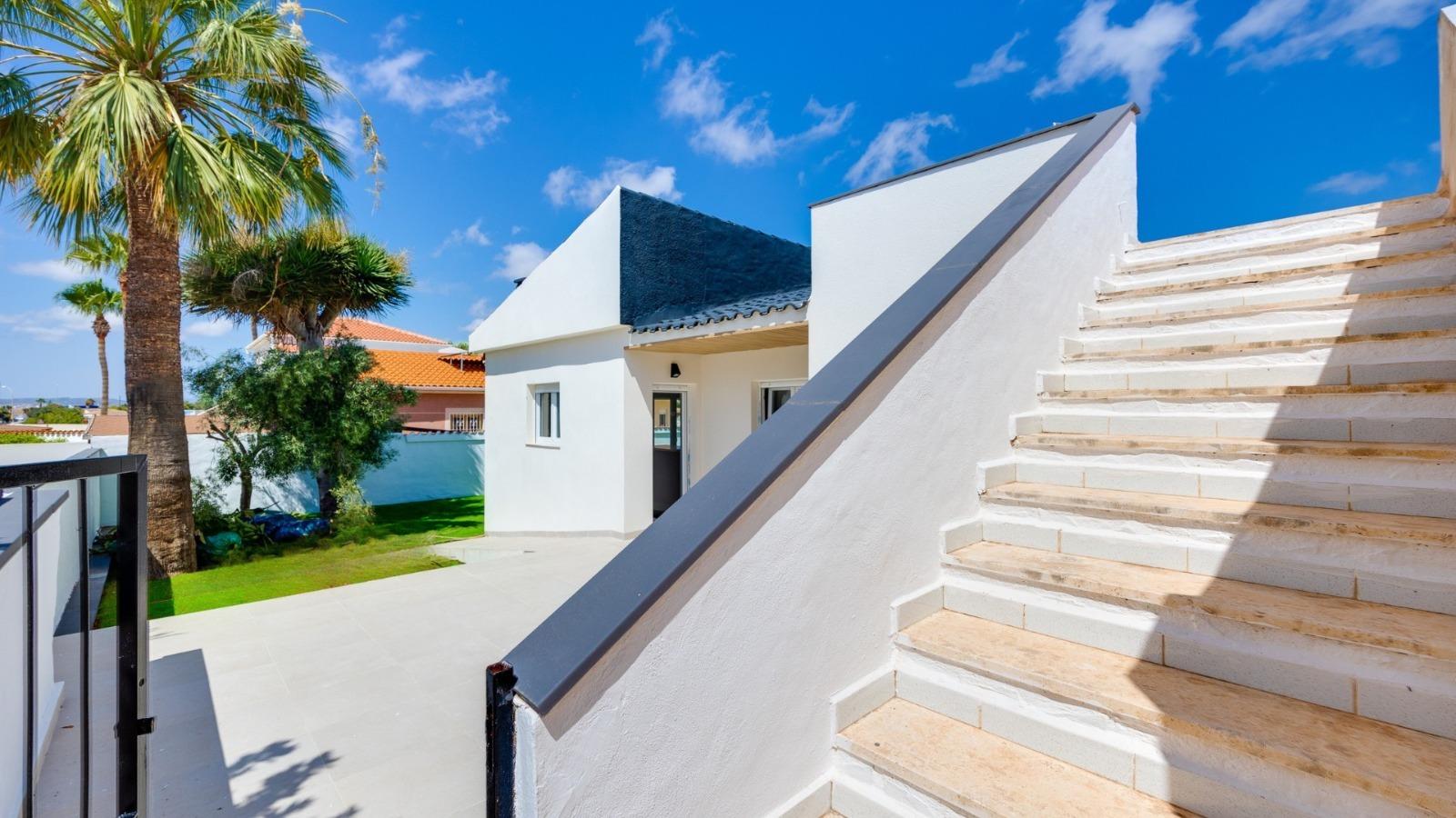 Huvila Torrevieja, Alicante, Espanja 4 makuuhuonetta, 93 m2 No. 131491