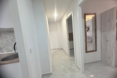 Lägenhet till salu Torrevieja, Alicante, Spanien 3 sovrum, 90 kvm. Nr. 131485 - foto 13