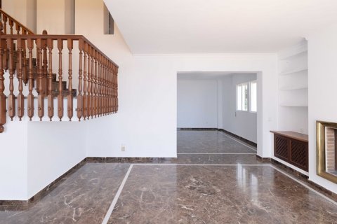Продажа дуплекса в Малага, Испания 4 спальни, 227м2 №122194 - фото 15
