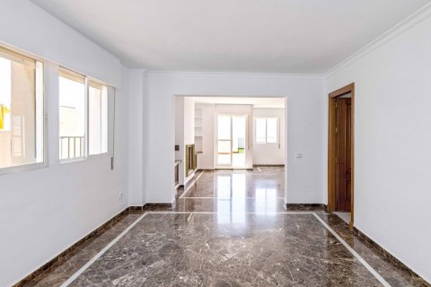 Продажа дуплекса в Малага, Испания 4 спальни, 227м2 №122194 - фото 18