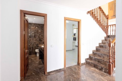 Продажа дуплекса в Малага, Испания 4 спальни, 227м2 №122194 - фото 10