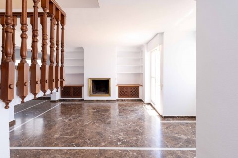 Продажа дуплекса в Малага, Испания 4 спальни, 227м2 №122194 - фото 13