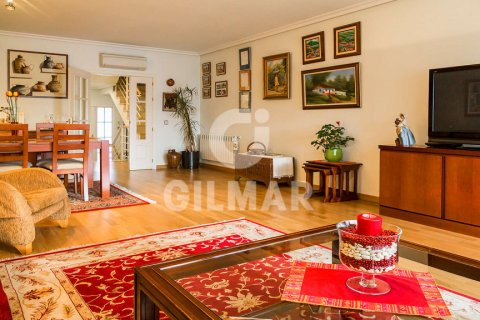 Casa adosada en venta Madrid, España 4 dormitorios, 258 m2 No. 122190 - foto 5