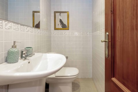 Продажа дуплекса в Фуэнхирола, Малага, Испания 3 спальни, 135м2 №122187 - фото 29
