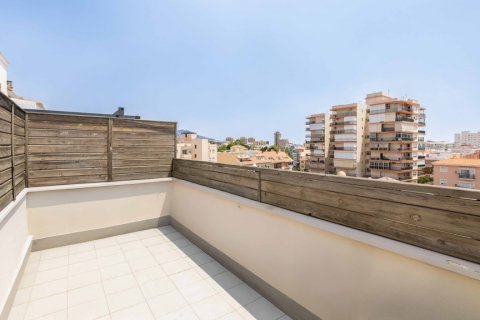 Продажа дуплекса в Фуэнхирола, Малага, Испания 3 спальни, 135м2 №122187 - фото 5