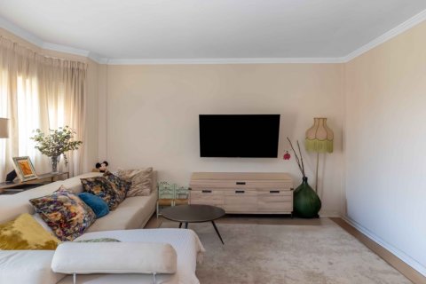 Продажа дуплекса в Фуэнхирола, Малага, Испания 3 спальни, 135м2 №122187 - фото 1