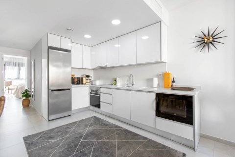 Apartment for sale Torrevieja, Alicante, Spain 2 bedrooms, 73 sq.m. No. 125711 - photo 6