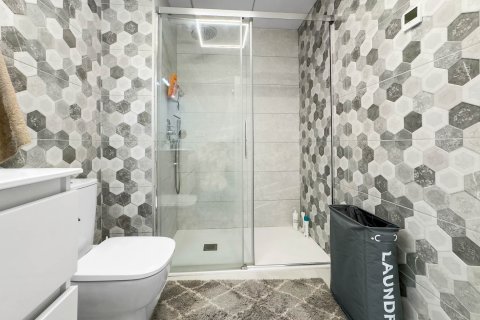 Apartment for sale Torrevieja, Alicante, Spain 2 bedrooms, 73 sq.m. No. 125711 - photo 13