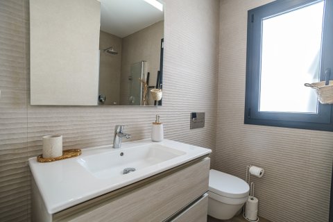Apartment for sale Torrevieja, Alicante, Spain 2 bedrooms, 74 sq.m. No. 125050 - photo 17