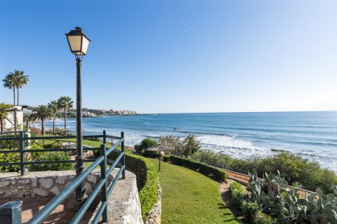 Townhouse for sale Estepona, Malaga, Spain 2 bedrooms, 97 sq.m. No. 127471 - photo 2