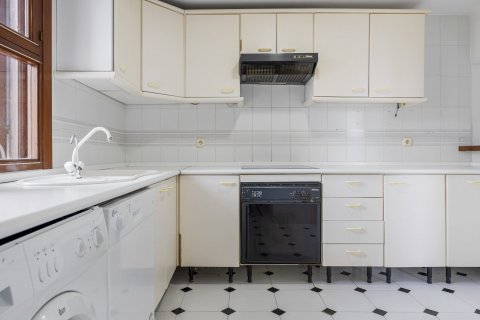 Townhouse for sale Estepona, Malaga, Spain 2 bedrooms, 97 sq.m. No. 127471 - photo 13