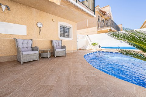 Villa till salu Alicante, Spanien 4 sovrum, 155 kvm. Nr. 126992 - foto 9