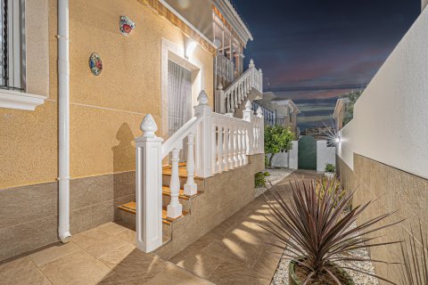 Villa till salu Alicante, Spanien 4 sovrum, 155 kvm. Nr. 126992 - foto 16