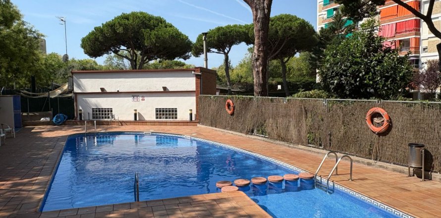 Apartment Blanes, Girona, Spain 2 bedrooms, 65 sq.m. No. 130346