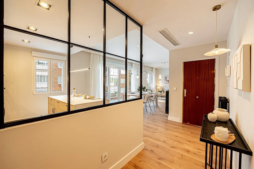 Huoneisto Madrid, Almeria, Espanja 3 makuuhuonetta, 139 m2 No. 130350