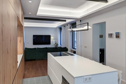 Apartment for sale Madrid, Spain 4 bedrooms, 185 sq.m. No. 120397 - photo 4
