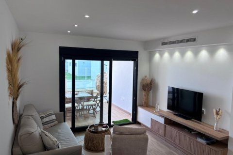 Продажа квартиры Торревьеха, Аликанте, Испания 2 спальни, 131м2 №128910 - фото 2