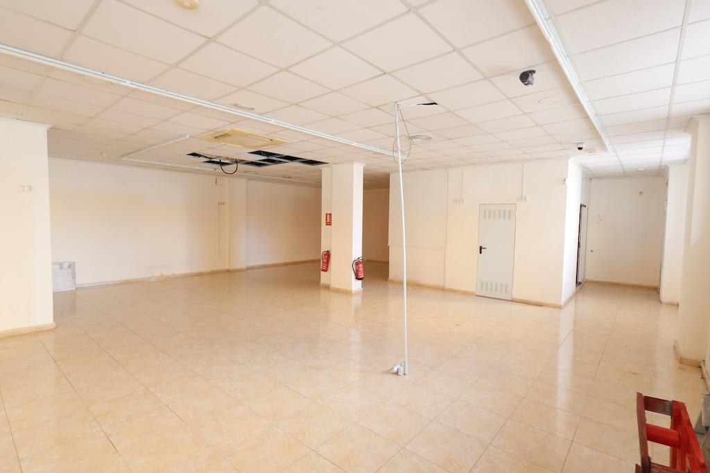 Proprietà commerciale a Torrevieja, Alicante, Spagna 452 mq. N° 128907