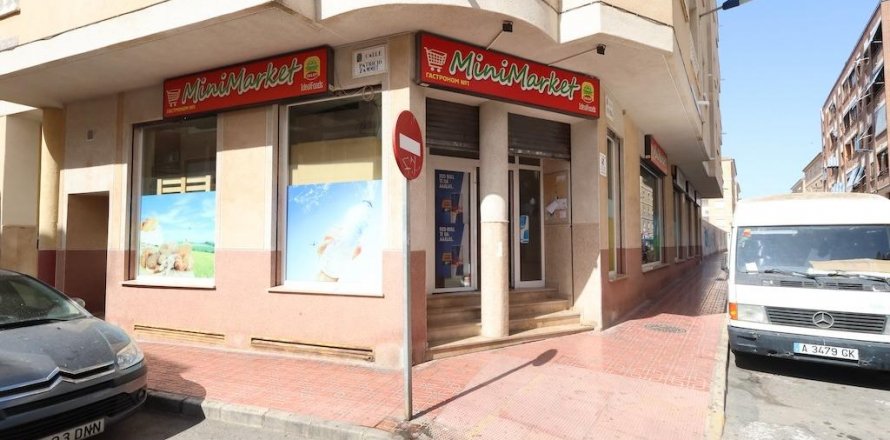 Commercial property Torrevieja, Alicante, Espagne 452 m2 No. 128907