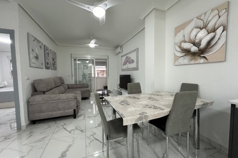 Apartment for sale Torrevieja, Alicante, Spain 2 bedrooms, 82 sq.m. No. 124882 - photo 9