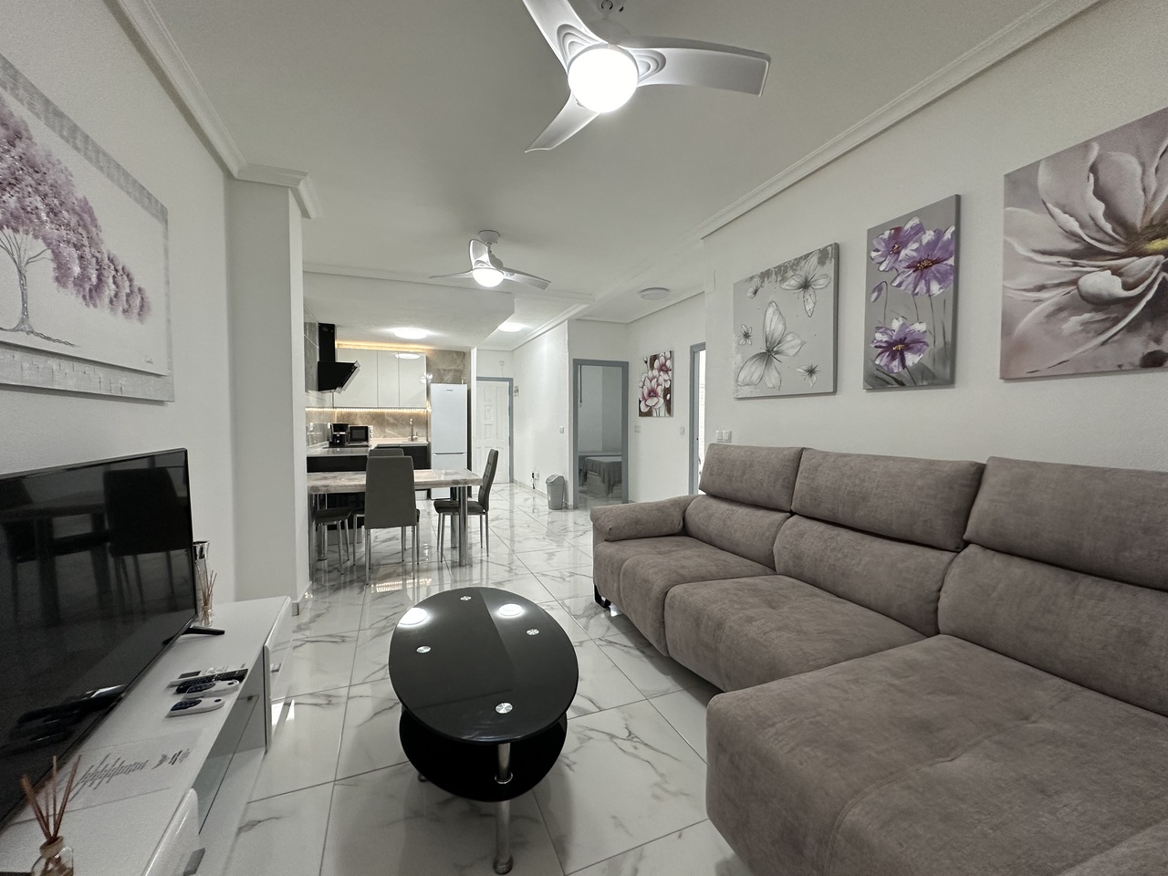 Apartamento en Torrevieja, Alicante, España 2 dormitorios, 82 m2 No. 124882