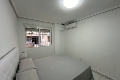 Apartment for sale Torrevieja, Alicante, Spain 2 bedrooms, 82 sq.m. No. 124882 - photo 16