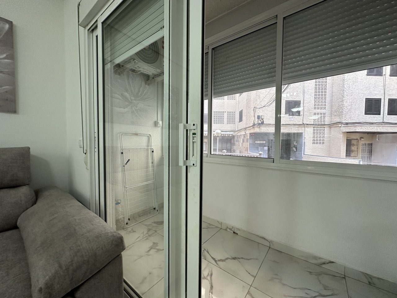 Apartamento en Torrevieja, Alicante, España 2 dormitorios, 82 m2 No. 124882