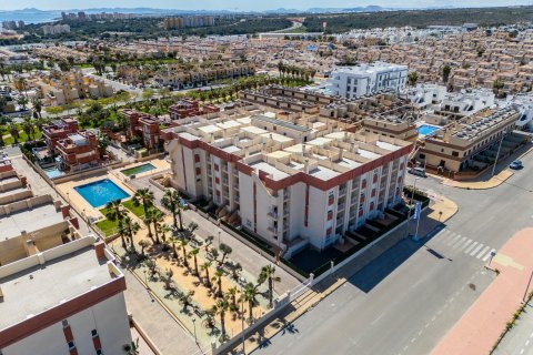 Huoneisto myytävänä Cabo Roig, Alicante, Espanja, 2 makuuhuonetta, 69 m2 No. 124879 - kuva 5