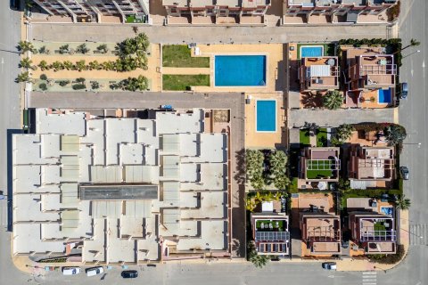 Huoneisto myytävänä Cabo Roig, Alicante, Espanja, 2 makuuhuonetta, 69 m2 No. 124879 - kuva 6