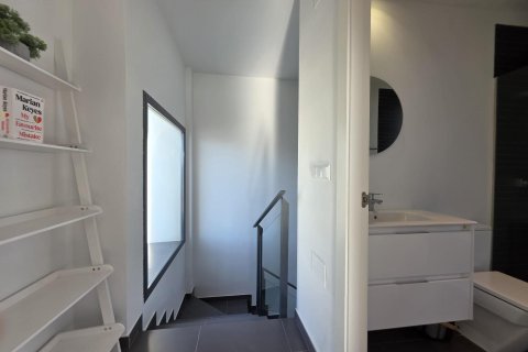 Villa for sale in Villamartin, Alicante, Spain 3 bedrooms, 180 sq.m. No. 129644 - photo 24