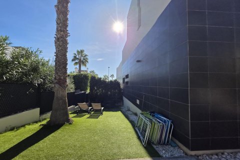 Villa for sale in Villamartin, Alicante, Spain 3 bedrooms, 180 sq.m. No. 129644 - photo 4