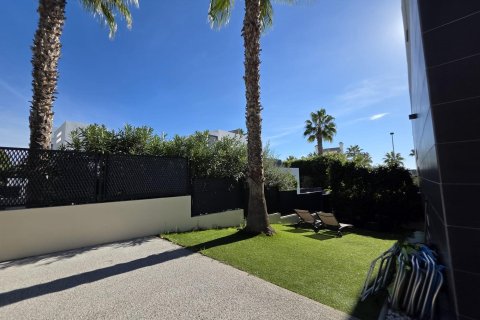 Villa for sale in Villamartin, Alicante, Spain 3 bedrooms, 180 sq.m. No. 129644 - photo 5