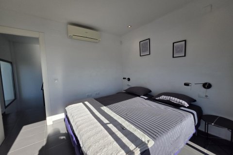 Villa for sale in Villamartin, Alicante, Spain 3 bedrooms, 180 sq.m. No. 129644 - photo 21