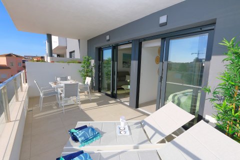 Продажа квартиры Аликанте, Испания 2 спальни, 74м2 №129642 - фото 7