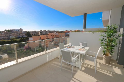 Продажа квартиры Аликанте, Испания 2 спальни, 74м2 №129642 - фото 9