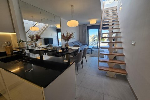 Huoneisto myytävänä Playa Flamenca II, Alicante, Espanja, 2 makuuhuonetta, 80 m2 No. 129645 - kuva 10