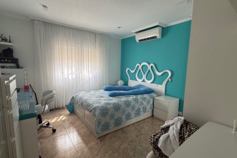 Villa for sale Torrevieja, Alicante, Spain 7 bedrooms, 311 sq.m. No. 129643 - photo 28